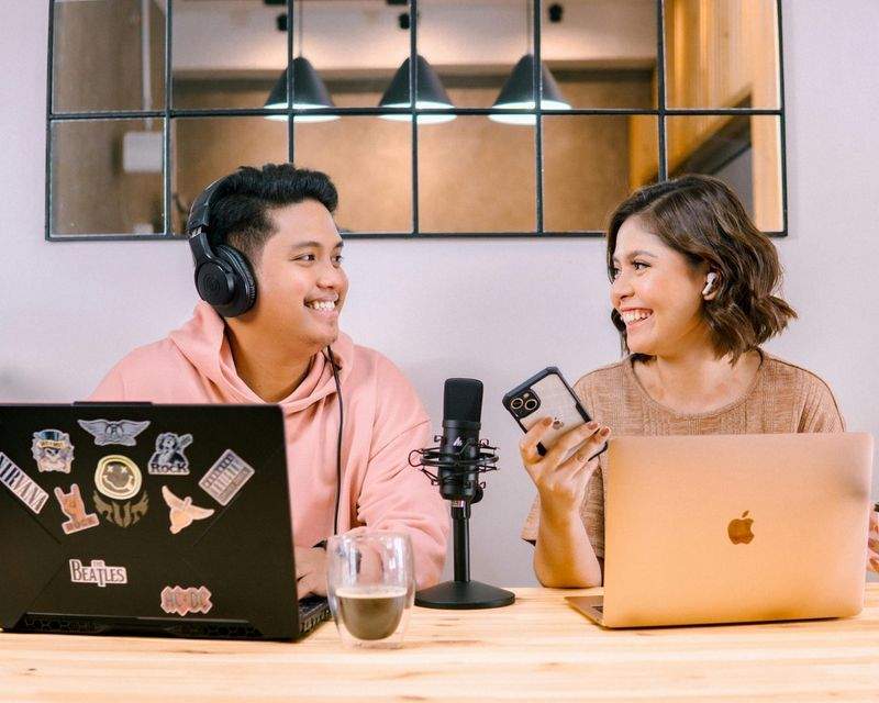 Derfor velger flere et dedikert podcaststudio